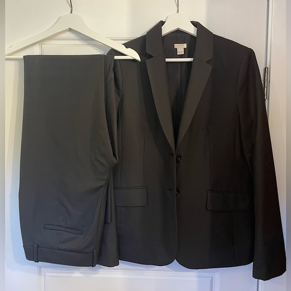 J. Crew Factory Pants - Black J. Crew Suit Set = Blazer + Pants sz10